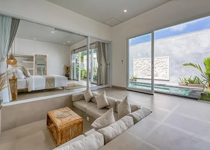 Frangipani 3 *